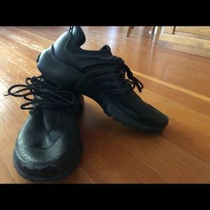 Women’s Nike air presto premium triple black